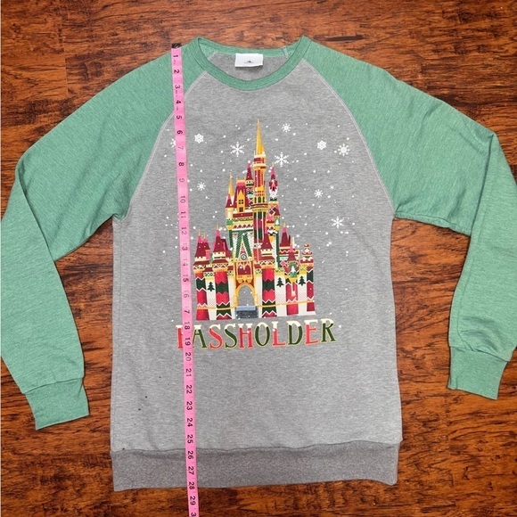 Disney Annual Passholder Exclusive 2020 Christmas Sweatshirt, Castle, Size S/M - Picture 4 of 6